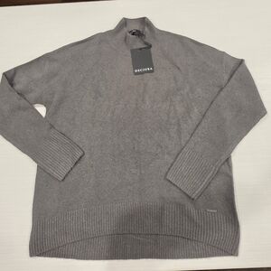 DECJUBA Ladies Turtleneck Sweater in Olive Green